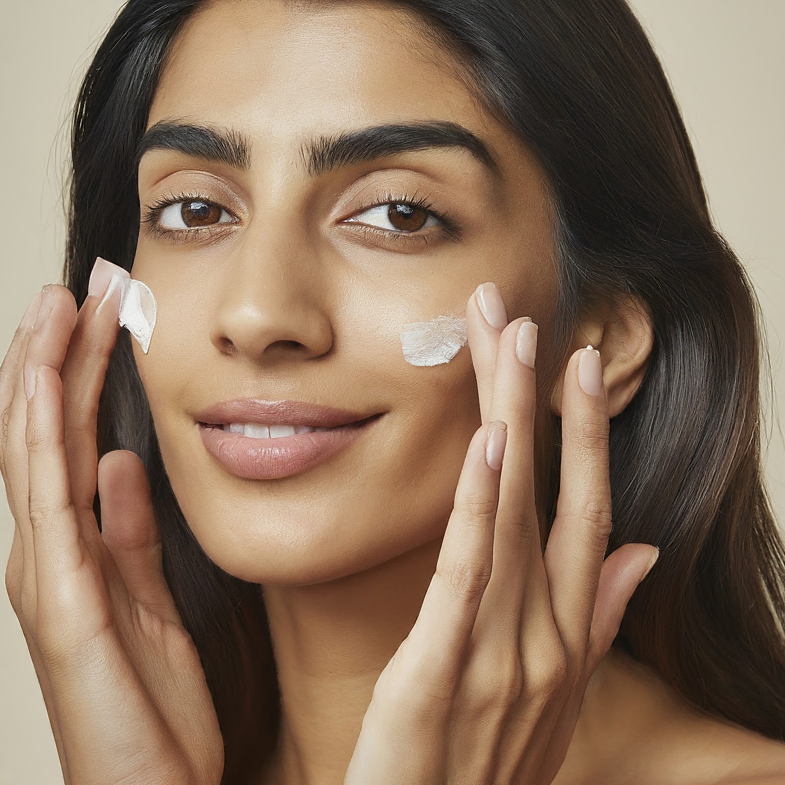 Why Face Cream is a Skincare Must-Have: Unlocking Deeper Hydration and Targeted Benefits